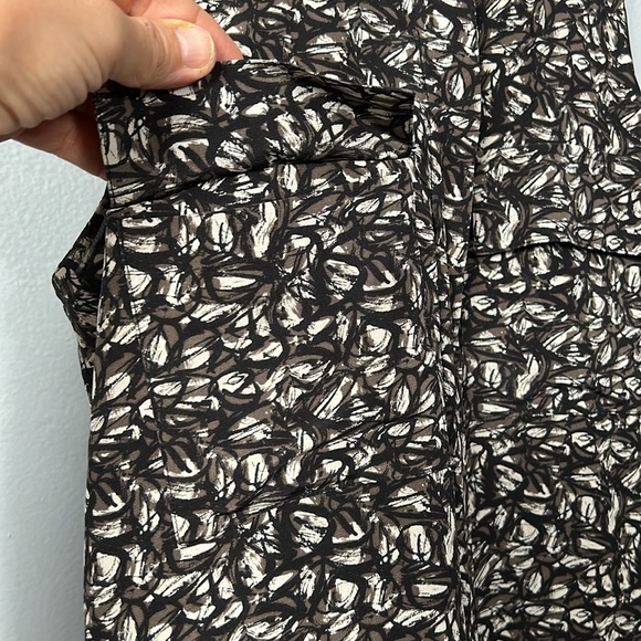 Theory Women’s Silk Abstract Semine Shirt Button Down Black Gray Small - Picture 3 of 13